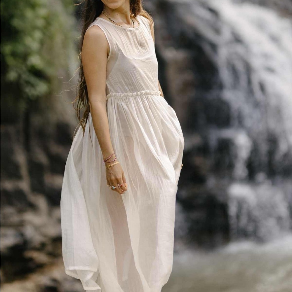 Cream Silk Sleeveless Scoop Neck Maxi Sundress